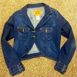 Levi’s cropped denim jacket